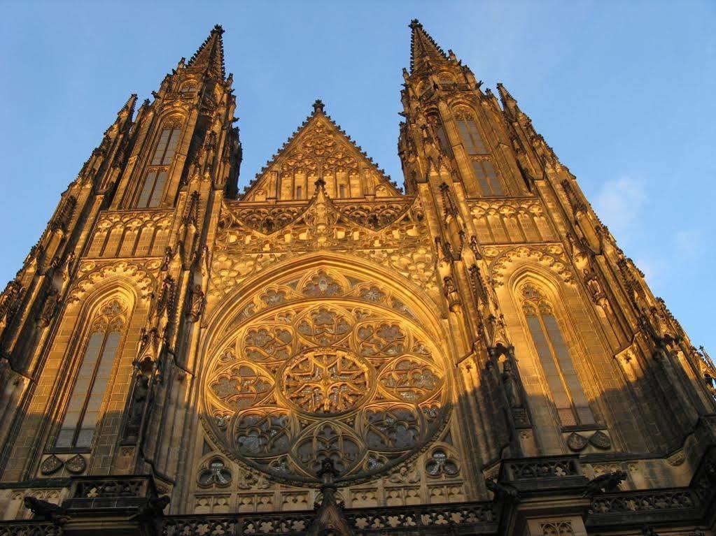 Family Lorenz & Coffee House 3* Praag
